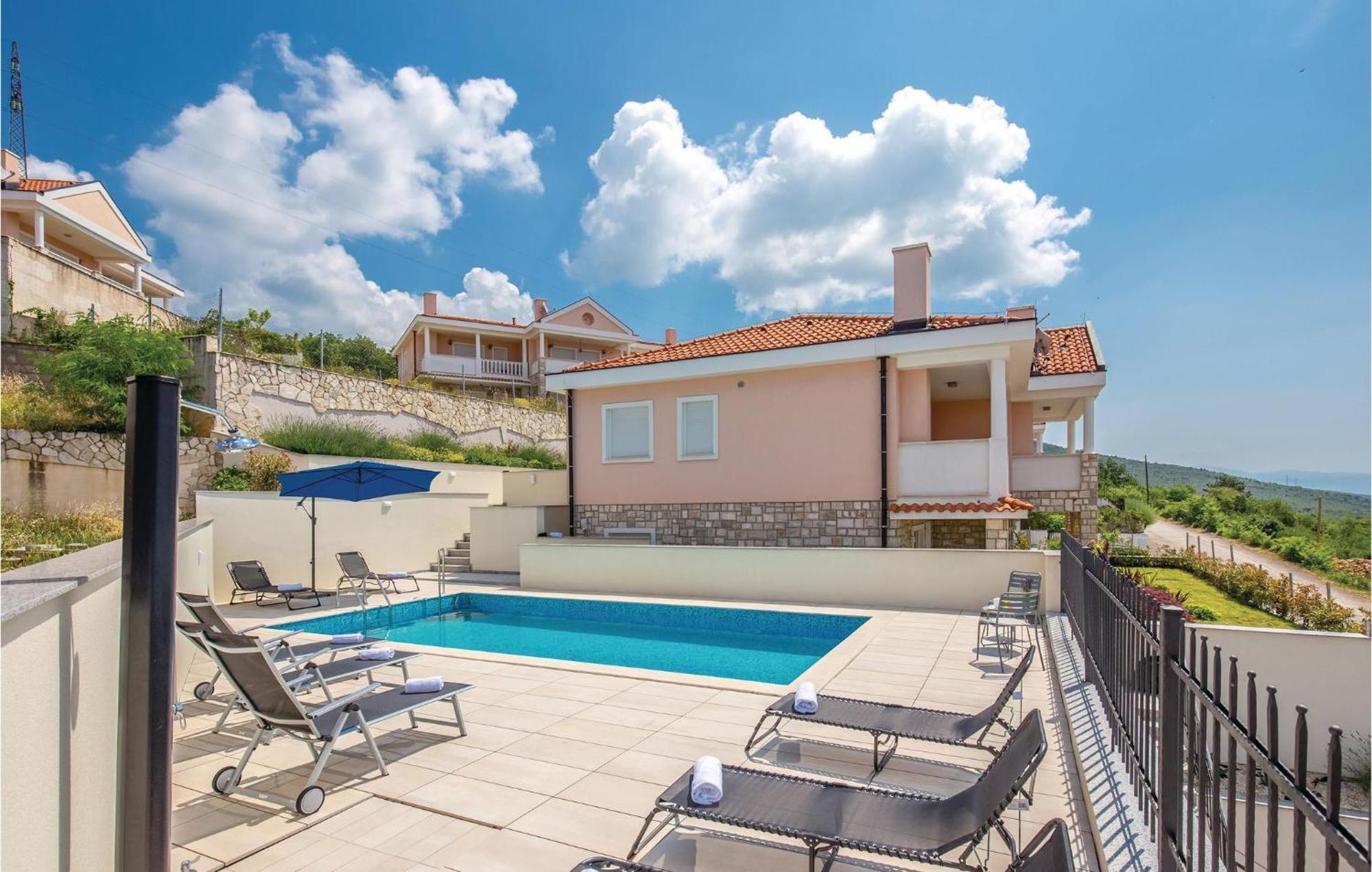 Cozy Apartment In Crikvenica With House Sea View מראה חיצוני תמונה