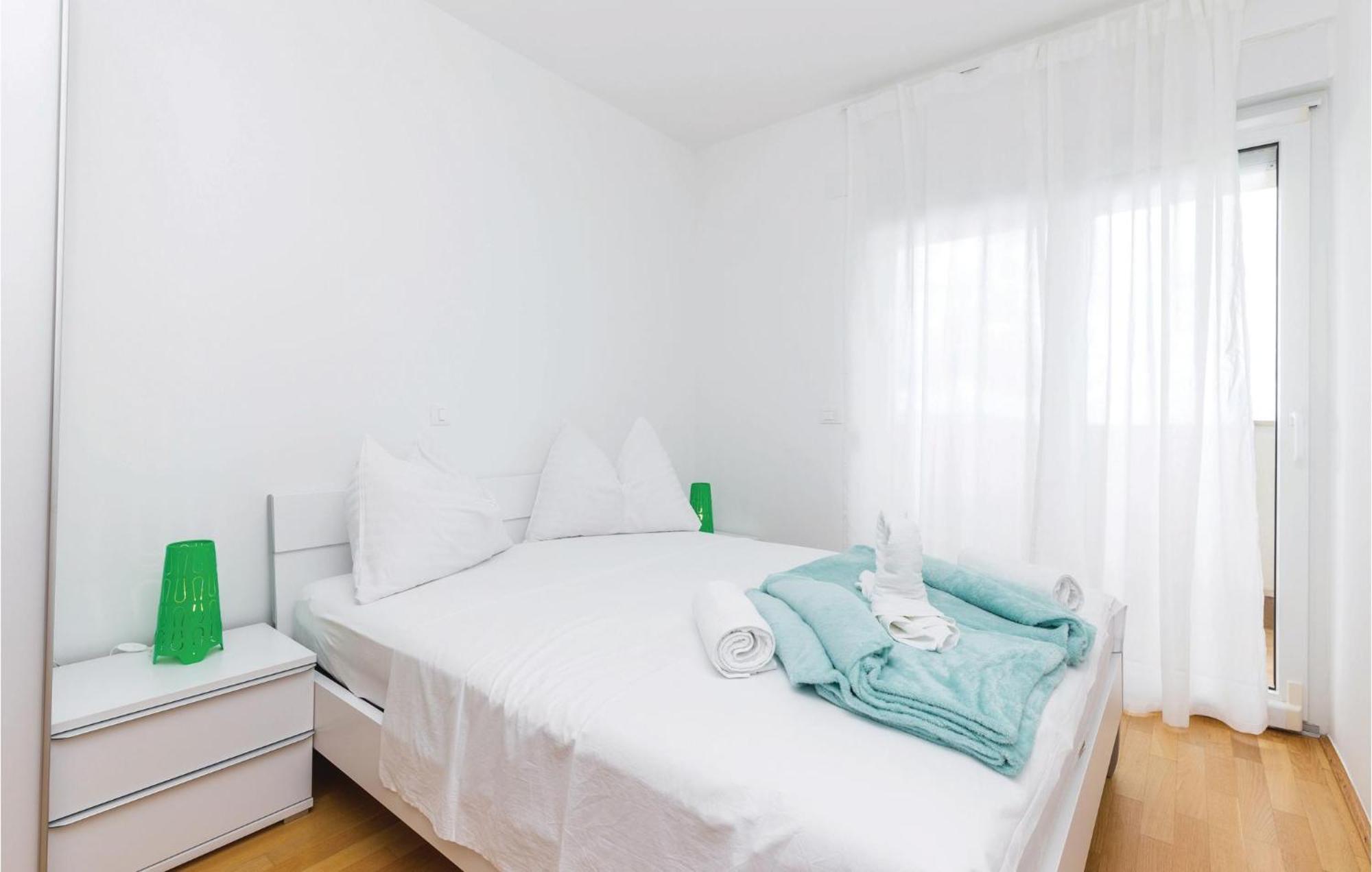 Cozy Apartment In Crikvenica With House Sea View מראה חיצוני תמונה