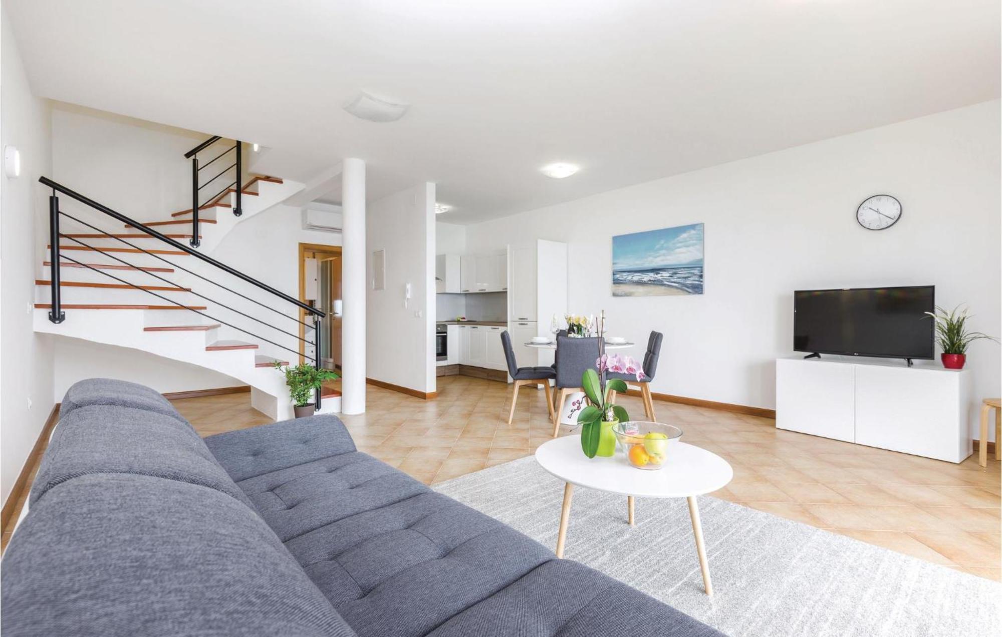 Cozy Apartment In Crikvenica With House Sea View מראה חיצוני תמונה
