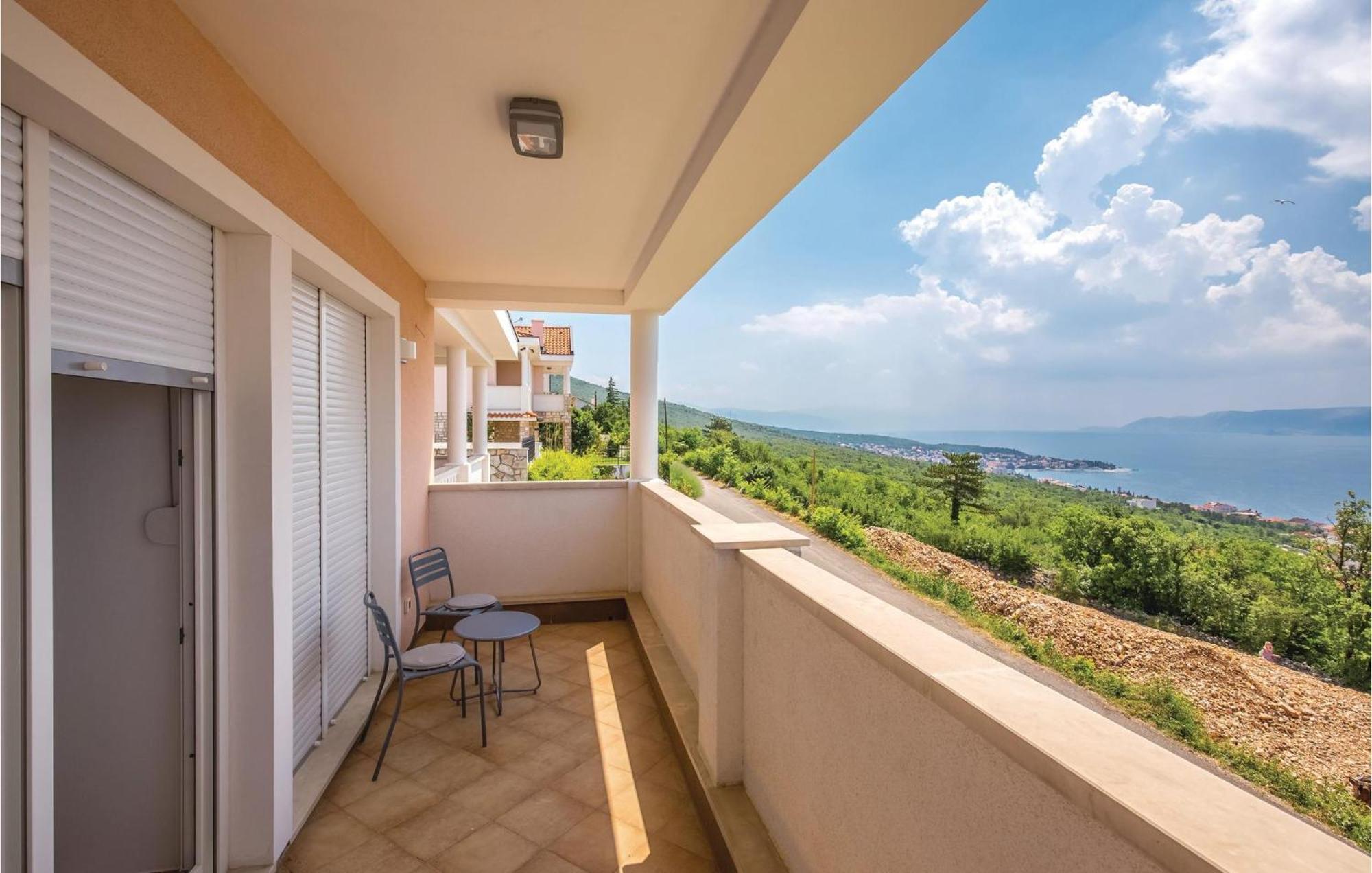 Cozy Apartment In Crikvenica With House Sea View מראה חיצוני תמונה